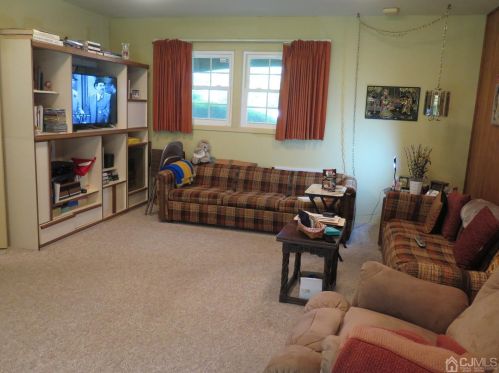 9 Prests Mill Rd, Old Bridge NJ  08857-2734 exterior