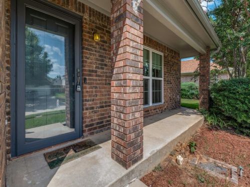 9037 Tyne Trl, Fort Worth, TX 76118-7504