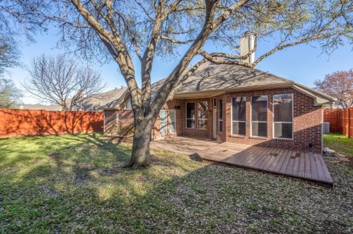 713 Sierra Ln, Lewisville TX  75028-7186 exterior