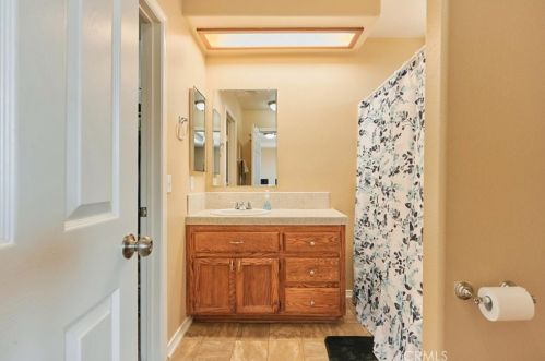 12321 Georgia Ct, Victorville CA  92392-7470 exterior