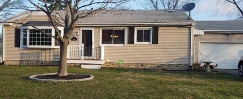 34 Carol Ave, Fredonia, NY 14063-1208