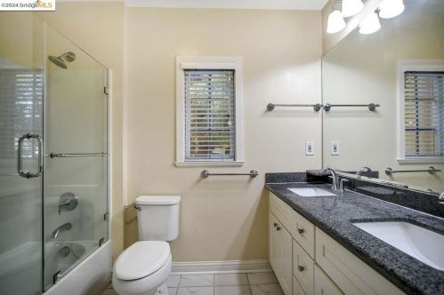 2 Sycamore Ct, West Pittsburg CA  94565-1633 exterior