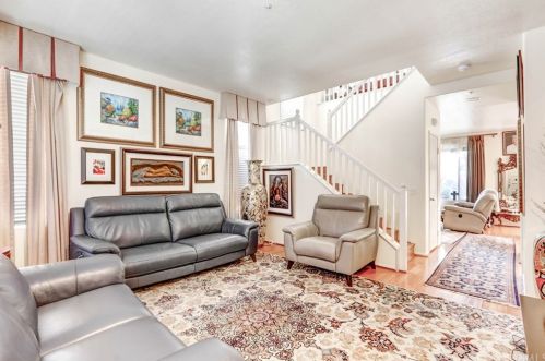 6528 Pepperdine Dr, Buena Park, CA 90620-4645