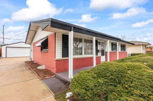 7711 Eden Pl, Milwaukee, WI 53220-1147