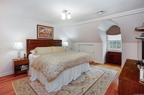 898 North St, White Plains NY  10605-4436 exterior