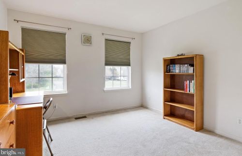 15 Lake Narraticon Dr, Swedesboro NJ  08085-3417 exterior