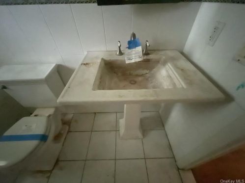 3821 Gomer St, Yorktown Hgts NY  10598-1724 exterior