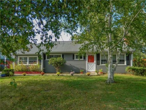 17 Plymouth Ave, Groton, CT 06340-3815