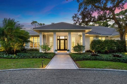 7 Country Rd, Boynton Beach FL  33436-5609 exterior