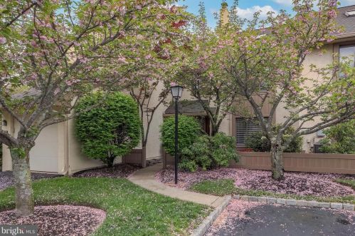 31 Highgate Ln, Blue Bell, PA 19422-2157