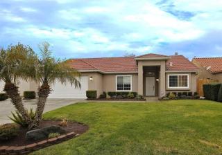 6457 El Capitan Ave, Fresno, CA 93722-3532