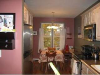 60 Hawthorne Village Rd, Nashua, NH 03062-2261