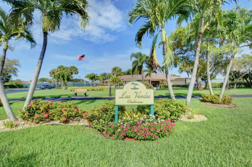 15697 Bottlebrush Cir, Delray Beach FL  33484-5512 exterior