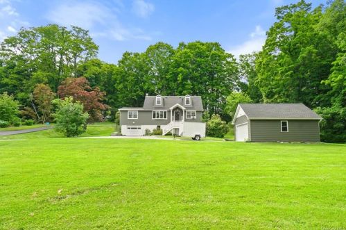 155 Wood St, Mahopac NY  10541-5111 exterior