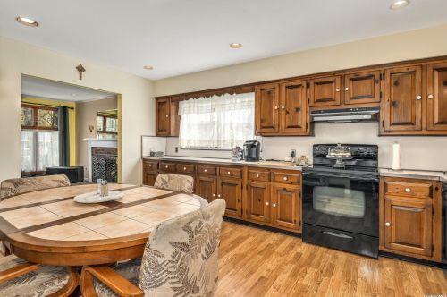 50 Polk Ave, Elwood NY  11731-1143 exterior