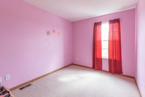 1074 Keny Blvd, London OH  43140-8417 exterior