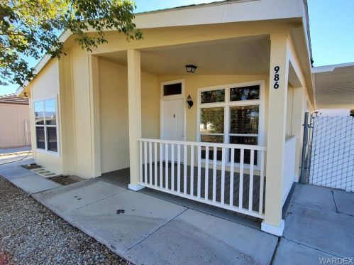 986 Stahlman Dr, Bullhead City, AZ 86442-6508