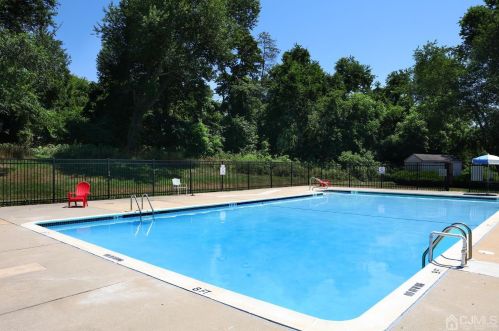 207 Mandon Ct, Princeton NJ  08540-9549 exterior