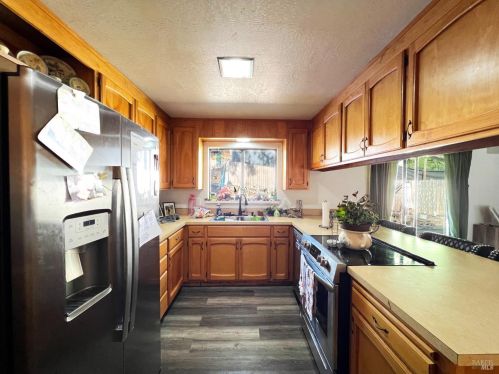 3210 Primrose Dr, Willits CA 95490-8549 exterior