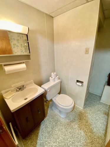 1521 Sycamore St, South Connellsville PA  15425-4954 exterior