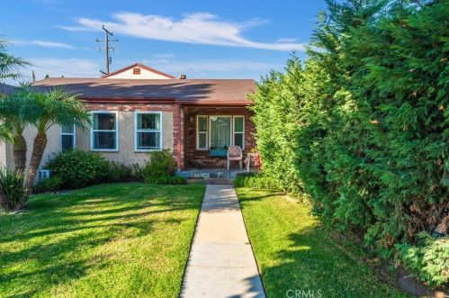 2105 65th St, Long Beach CA  90805-2615 exterior