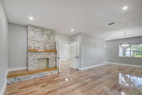 703 25th Pl, Boynton Beach FL  33435-7521 exterior