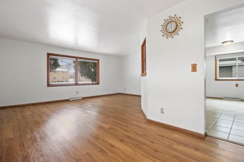 5667 91, Milwaukee WI 53225-2737 exterior