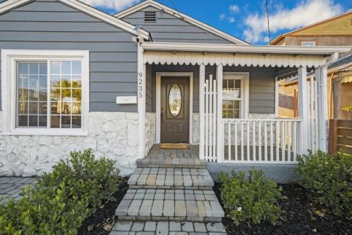 9235 B St, Oakland CA 94603-2416 exterior