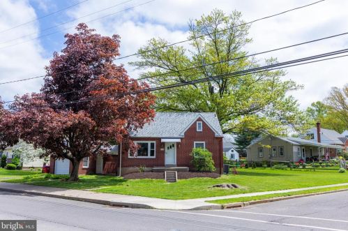 402 Chestnut St, Souderton, PA 18964-1139