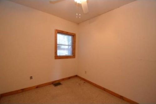 12 Quincy St, Nashua NH  03060-3417 exterior