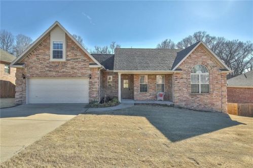1802 Mustang St, Bentonville, AR 72712-5401