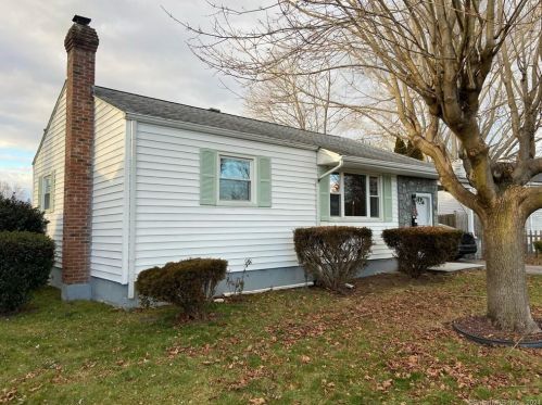6 Traders Ct, Norwich CT  06360-7018 exterior