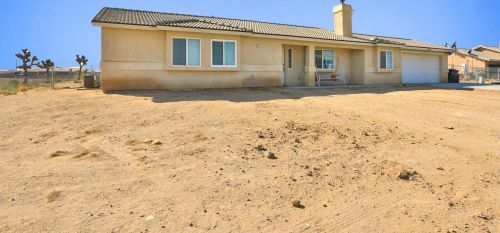 8825 7th St, Victorville, CA 92392-1532