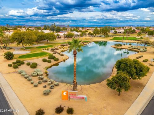 22033 Golf Club Dr, Sun City AZ 85375-2078 exterior