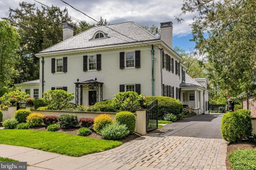 77 Cleveland Ln, Princeton, NJ 08540-3079