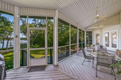 394 Holly Point Rd, Freeport FL  32439-4348 exterior