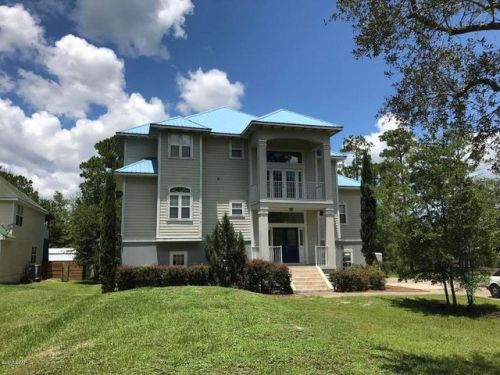 556 Mallet Bayou Rd, Freeport, FL 32439-4604