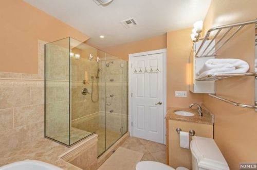 146 Sadler Rd, Bloomfield NJ  07003-5321 exterior