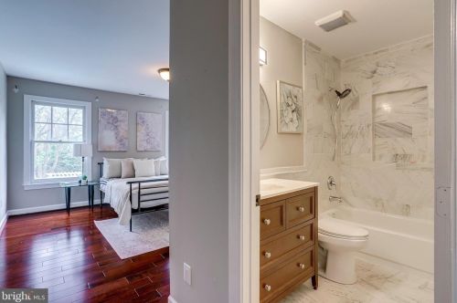 10108 Nedra Dr, Great Falls VA  22066-2835 exterior