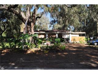 1214 Lakeside Dr, Brandon, FL 33510-4113