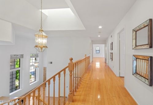 5805 Rainbow Hill Rd, Calabasas CA  91301-4636 exterior