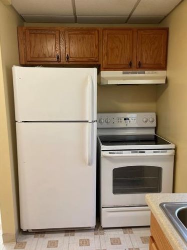 220 Columbia Ave, Somerset PA  15501-1934 exterior