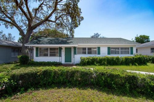 6132 7th Ave, Saint Petersburg, FL 33707-2329