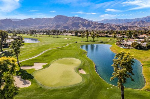 7 Mayfair Dr, Rancho Mirage CA  92270-2586 exterior