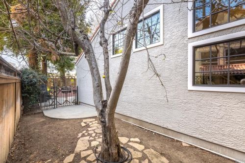 424 Stanford St, Vacaville CA  95687-4653 exterior