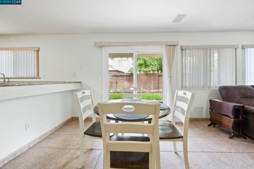 932 Anderson Cir, Woodland CA  95776-5100 exterior