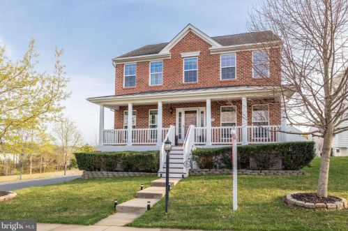 12473 Pfitzner Ct, Woodbridge, VA 22192-5595