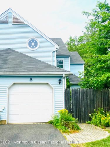 8 Twain Ct, East Freehold, NJ 07728-4330