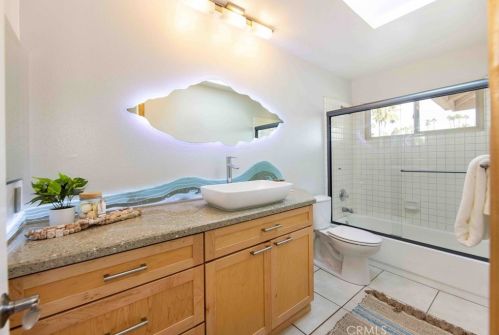 4565 Sea Bluff Cir, Carlsbad CA  92008-3671 exterior