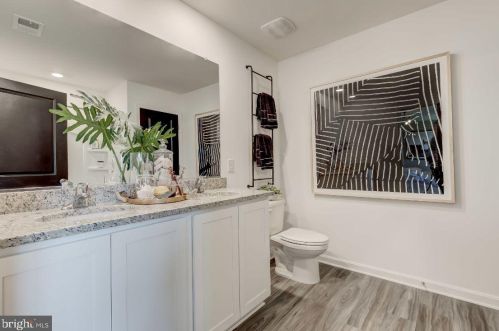 130 Winifred Dr, Hanover PA  17331 exterior